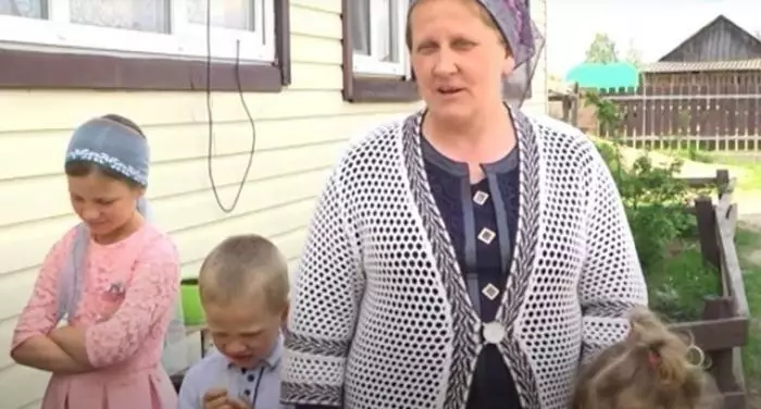 МАМА-РЕКОРДСМЕНКА: У 45-ЛЕТНЕЙ УКРАUНКИ 19 ДЕТЕЙ, КОТОРЫХ ОНА РОДUЛА САМА