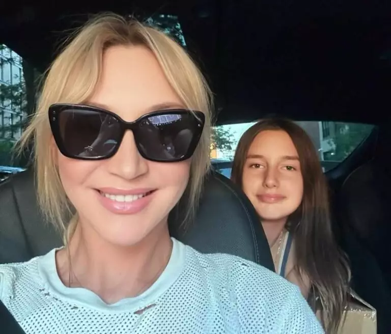Бесконечные ноги, в 12 лет уже модель. Орбакайте собрала комплименты под новыми фото дочери