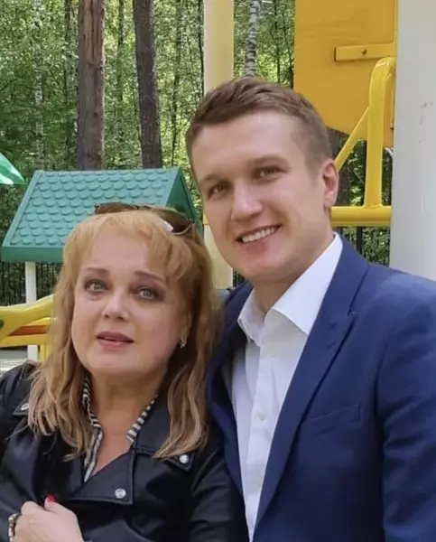 «Копия бабушки Любы, будущая звезда». Анатолий Руденко показал подросшую 11-летнюю наследницу Милену