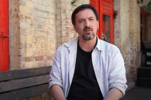 Актёр Артур Смольянинов сообщил о получении украинского гражданства