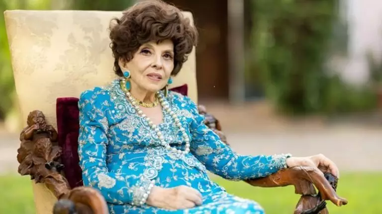 96-летняя звезда итальянского кино претерпела значительные изменения, и вы не поверите, кто она на самом деле.