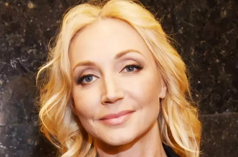 «Усталое лицо и отсутствие ресниц»: честные снимки Орбакайте раскритиковали пользователи Сети