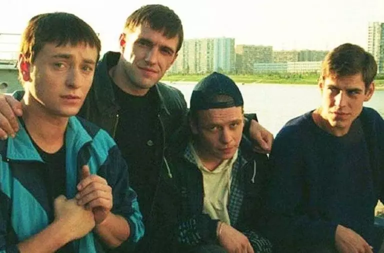 «Время не пощадило»: как выглядят звезды «Бригады» спустя 20 лет