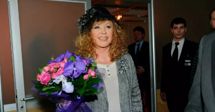 Алла Пугачева отпраздновала 76-й день рождения в компании мужа, наслаждаясь отдыхом на яхте
