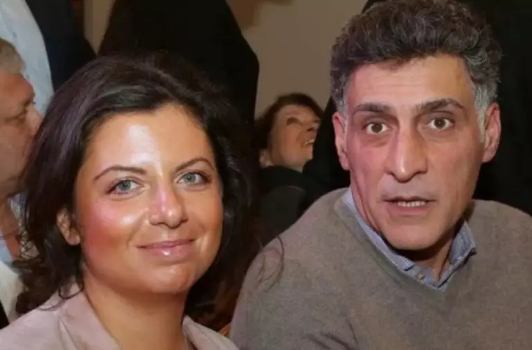 «Мать Кеосаяна – настоящая аристократка»: Симоньян показала на совместном фото мать и свекровь