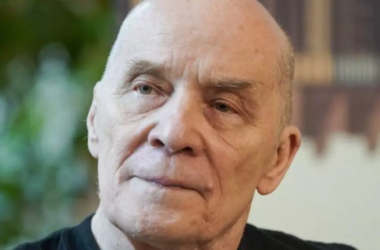 Живёт по совести! Как сложилась судьба Александра Филиппенко после эмиграции из России