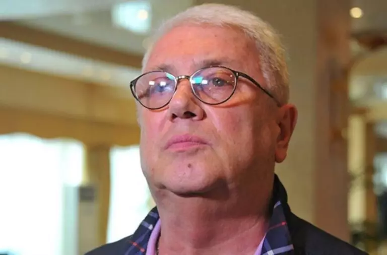 «Мама — королева»: Винокур увековечил мать в царственном образе