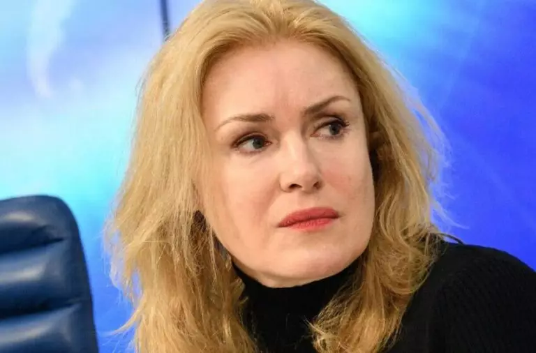 «Столкнулась с омерзительным зрелищем — люди плясали под Сердючку и „Червону руту“»: Шукшина возмутилась танцами под украинские хиты и предложила «проучить» фанатов