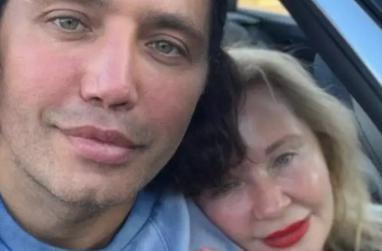 «Молодой красавчик под два метра»: жена Солнцева показала бывшего мужа и вызвала бурю обсуждений
