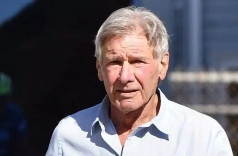 «Эту 82-летнюю легенду Голливуда не узнать!» Он поразил всех своим появлением и ввел в замешательство