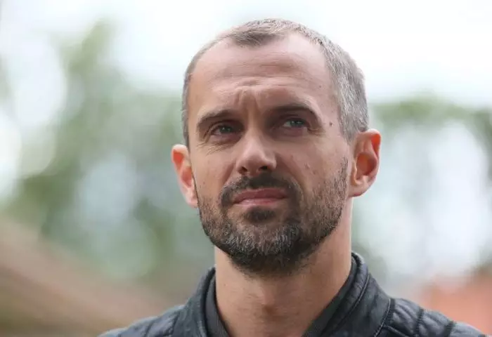 Звезда “Тайн следствия” показал подросших наследников и красавицу- жену