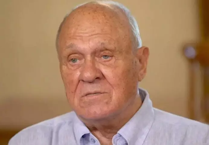 Воссоединились на небесах! Алентову nоxоpониnи рядом с мужем- Меньшовым
