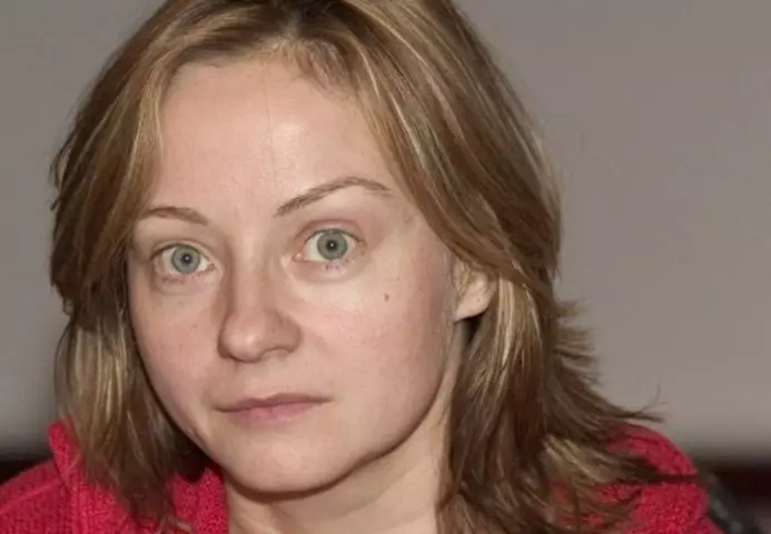 16-летняя дочь Добровольской в годовщину кончины матери пришла на ее последнее пристанище
