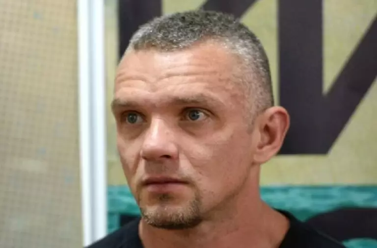 Слетел с катушек? Владимир Епифанцев бросил жену ради её подруги, а потом связал жизнь с девушкой младше на 24 года