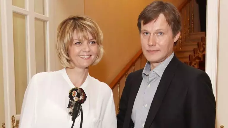 «Празднует с детьми, а жены рядом нет»: юбилей Гордина вновь подогрел слухи о проблемах в семье