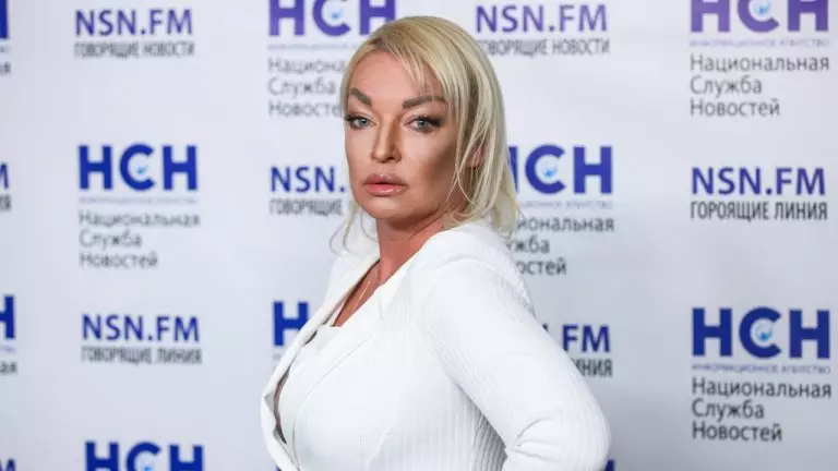 Волочкова  сняла парик: под ним  лишь жалкие пряди — балерина  раскрыла пугающую правду