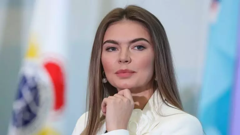 Алина Кабаева выбрала самый пафосный курорт Турции: чем занимается в Бодруме