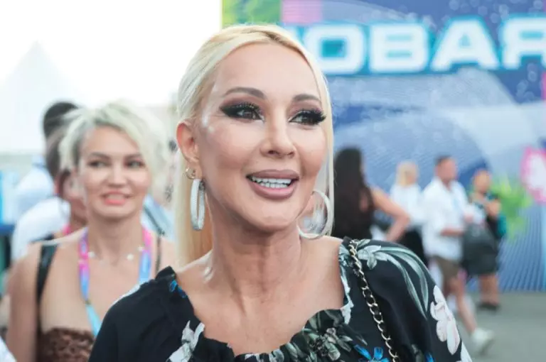 Кудрявцева обманула подписчиков: на фото — юная красотка, вживую — не узнать