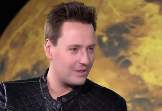 Витас показал жену в 6икини, а затем поцеловал ее на камеру: “Вчера у нас была годовщина с моей супругой. 27 лет вместе”